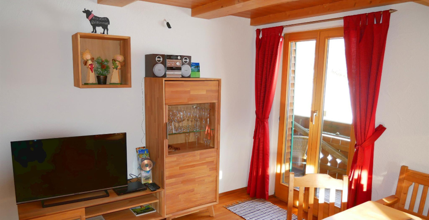 Ferienwohnung-Bergblick-Wohnbereich-2.jpg